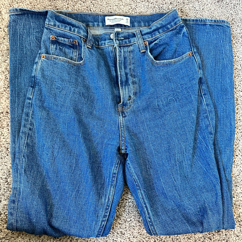 A&F Curve Love Ultra High Rise 90’s Slim Straight Jeans